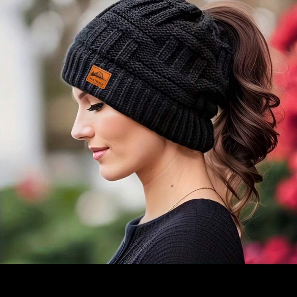Black Knit Ponytail Beanie